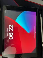 iPad 8, 10.2&quot;, 128GB &ndash; stare foarte bună