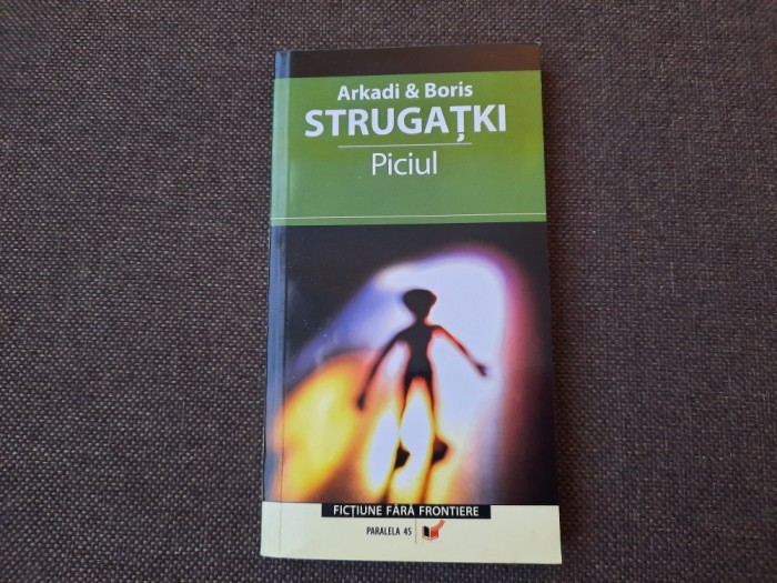 Arkadi si Boris Strugatki - Piciul