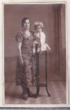 Bnk foto Portret de femeie cu copil - Foto Olteanu Campina, Alb-Negru, Romania 1900 - 1950, Portrete