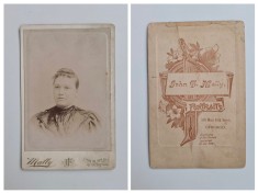 Fotografie de colectie Cabinet, Atelier John F. Mally, Portret de femeie, Chicago, Illinois, SUA, Statele Unite, America, ca. 1890-1900