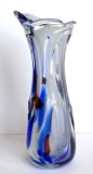 Vaza mare vintage de Murano, din cristal masiv, forma fluida, multicolora, robusta, inaltime 32 cm