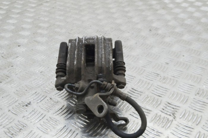 Etrier de fr&acirc;nă dreapta spate VW SCIROCCO 137, 138 2013 OEM: Coupe | 11662902