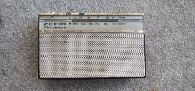 RADIO ZEFIR , ELECTRONICA , 7 TRANZISTOARE , FUNCTIONEAZA PE LUNGI SI PE MEDII foto