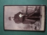 fotografie atelier . DISTINS DOMN MILITAR ,dimensiuni 11 cm x 6 cm