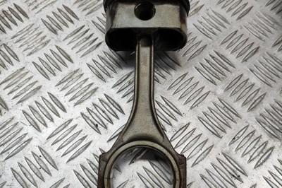 Piston AUDI A6 4F2, C6 2007 OEM: 06E198401C 23115896 foto