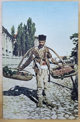 TARAN DIN BALCANI CU COBILITA SI COSURI CU FRUCTE , VANZATOR AMBULANT , CARTE POSTALA , INCEPUTUL SEC. XX foto