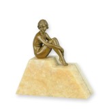 Nud asezat-statueta Art Deco din bronz cu un soclu din marmura BF-46
