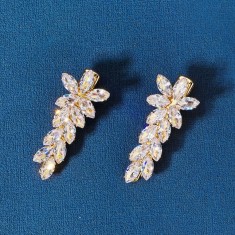 Set agrafe par aurii, cu pietre din zirconiu, Pretty Flowers foto