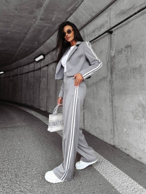 Compleu Smart Casual Gri cu Dungi Laterale , Sacou Crop si Pantaloni Largi pentru Toamna foto