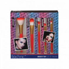 Set 5 pensule machiaj Technic Brush It On