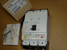 INTRERUPTOR AUTOMAT TRIFAZAT 3P DISJUNCTOR DE 32A NZMB1-A32-NA,HEBLU,USOL,EATON foto