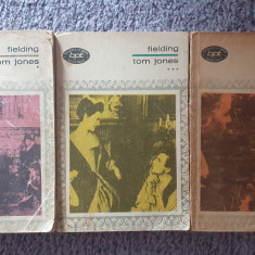 Tom Jones, Fielding, 3 volume, BPT 1969, stare buna