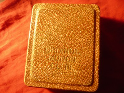 Ordinul Muncii cl.III RPR in cutie originala foto