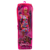 Cumpara ieftin Papusa Barbie Fashionista Cu Par Roz Si Picior Protetic