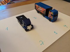 Doua camioane Hotwheels foto