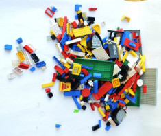 Lot piese LEGO, circa 2000 grame / 2 kg foto