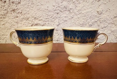 2 CEȘCUȚE DIN PORȚELAN FIN ENGLEZESC- MARCAJ PLANT TUSCAN CHINA- MADE IN ENGLAND foto