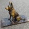 Sculptura deosebita din bronz pe soclu din marmura