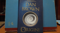 DAN BROWN - ORIGINI - DE UNDE VENIM? INCOTRO NE INDREPTAM? - CARTONATA, 527 PAG foto