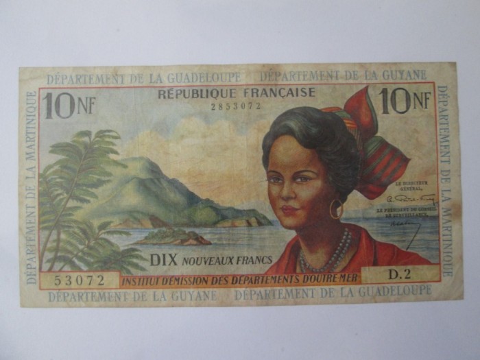 Rară! Antilele Franceze DOM-TOM(Franta de peste mari:Guadelupa+Martinica+Guyana) 10 Noveaux Francs 1964