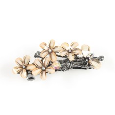 Clama de par cu flori bej