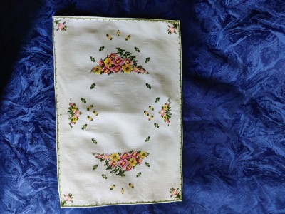 Mileu cusut cu cruciulițe foto