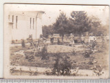 Bnk foto La munca in curtea bisericii -interbelica, Alb-Negru, Romania 1900 - 1950