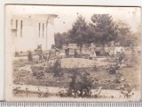 bnk foto La munca in curtea bisericii -interbelica