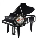 Ceas de perete decorativ realizat din disc de vinil, Model Pian cu Coada Clasic, Design Muzical Elegance, Negru Premium, 30 cm