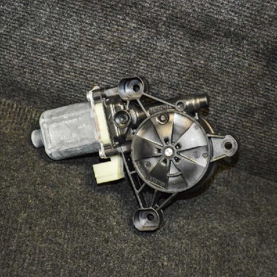 Motor macara geam ușă st&amp;acirc;nga față VW GOLF VII 5G1, BQ1, BE1, BE2 2013 OEM: 5Q0959801B0130822717,S850202099 | 1506651 foto