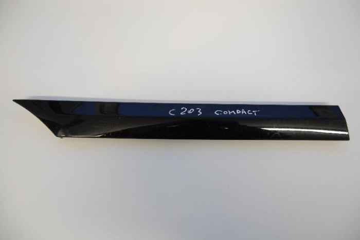 Bandou ușă dreapta spate MERCEDES-BENZ C W203 2004 OEM: A2036900862 1737594