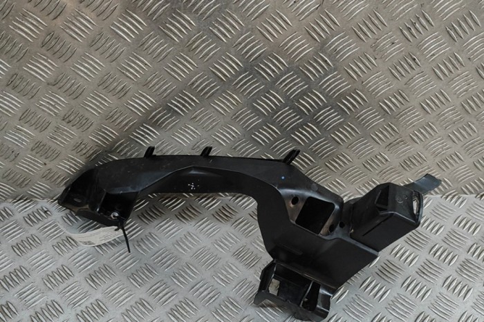 Suport far dreapta AUDI Q5 FY 2024 OEM: 80A805608B | 31945080