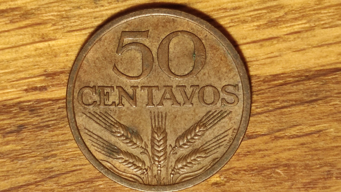 Portugalia - moneda de colectie bronz - 50 centavos 1969 - an rar ! - superba !