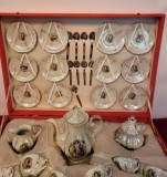 Serviciu cafea din porțelan 12 persoane sidefat antic