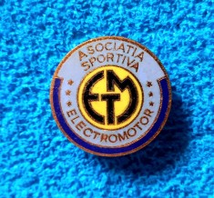 Insigna metalica fotbal - AS "ELECTROMOTOR" TIMISOARA