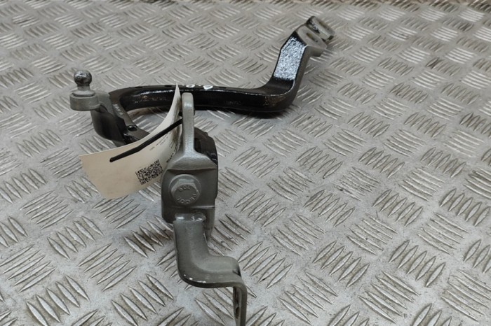 Balama haion dreapta BMW iX I20 2022 OEM: 9630148 26958023