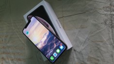 iPhone XS Max 256GB 99% calitate impecabila + huse si folie foto