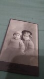 Cumpara ieftin FOTO COPII VECHI PE CARTON GROS 9/7 CM DE COLECTIE RARA!!!