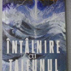 INTALNIRE CU TAIFUNUL de MIRCEA NOVAC , roman , 1998