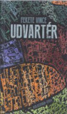 Udvart&eacute;r - Fekete Vince