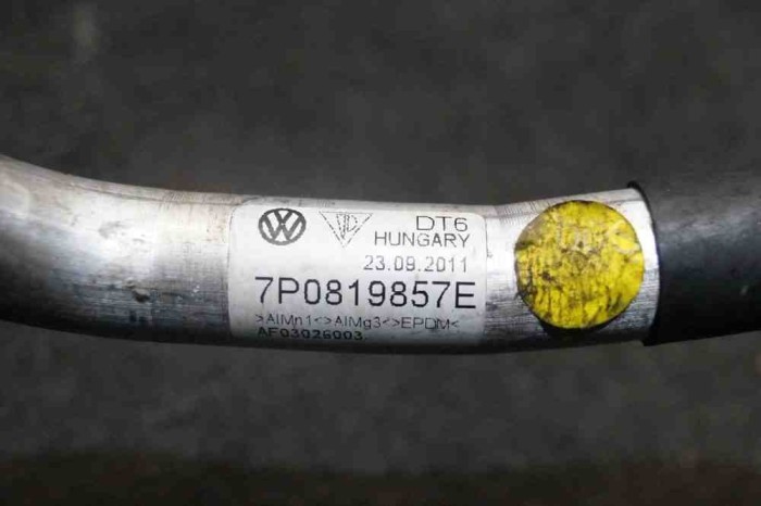 Furtun radiator răcire dreapta VW TOUAREG 7P5 2013 OEM: 7P0819857E