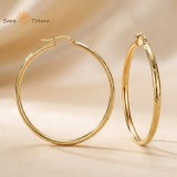 Cumpara ieftin Cercei Valeria , cercei rotunzi mari cu model gravat, placati cu aur 18K, fabricati A n Brazilia, 5,8 cm
