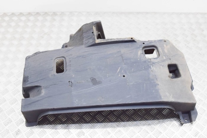 Scut motor st&acirc;nga spate TOYOTA C-HR _X1_ 2019 OEM: 57628-F4010 | 11721454
