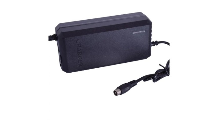 &Icirc;ncărcător de baterii de 36V 1,8A cu conector Jack (rotund) pentru acumulatori cu plumb &icirc;nchis, acumulatori cu gel, biciclete electrice