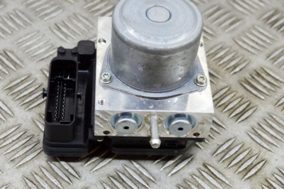 Pompa ABS NISSAN LEAF ZE1 2022 OEM: Hatchback | 19422398 foto