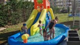 Titlu: Tobogan gonflabil acvatic cu piscină pentru copii