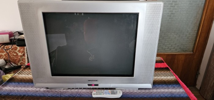 TELEVIZOR ZANDER MODEL FT2101 DIAGONALA 54 CM CU TELECOMANDA SE VINDE NUMAI IN PITESTI , NU TRIMIT IN TARA .