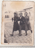 Bnk foto - Ploiesti - Pe bulevard - interbelica, Alb-Negru, Romania 1900 - 1950, Cladiri