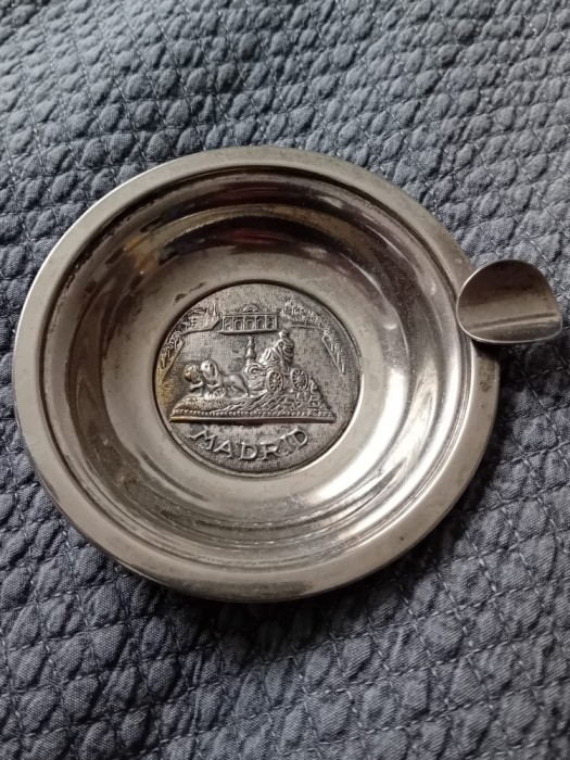 Scrumiera metal Spania