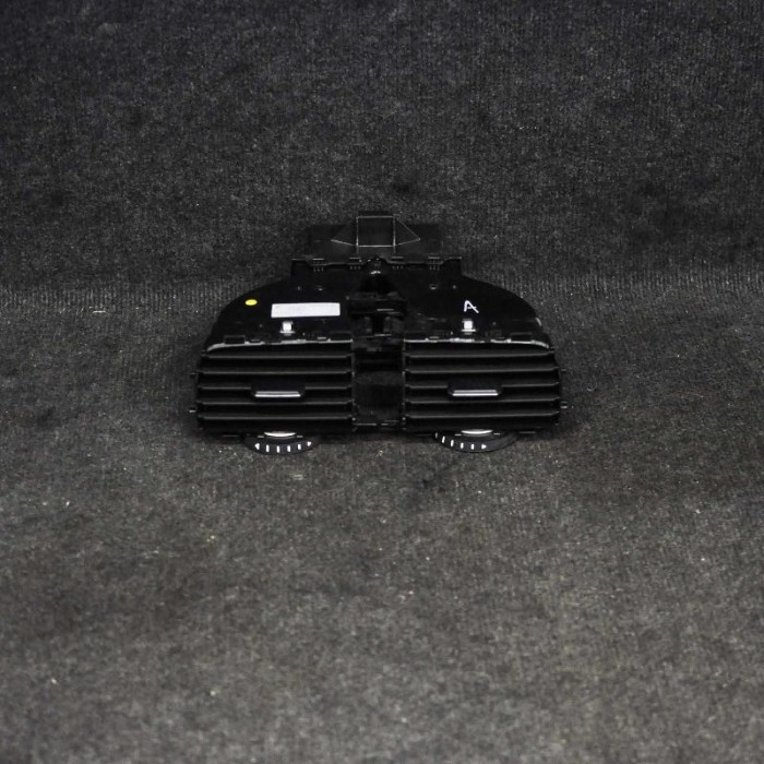 Gura de ventilație planșa de bord VW SCIROCCO 137, 138 2015 OEM: 1K8819728D 1599236